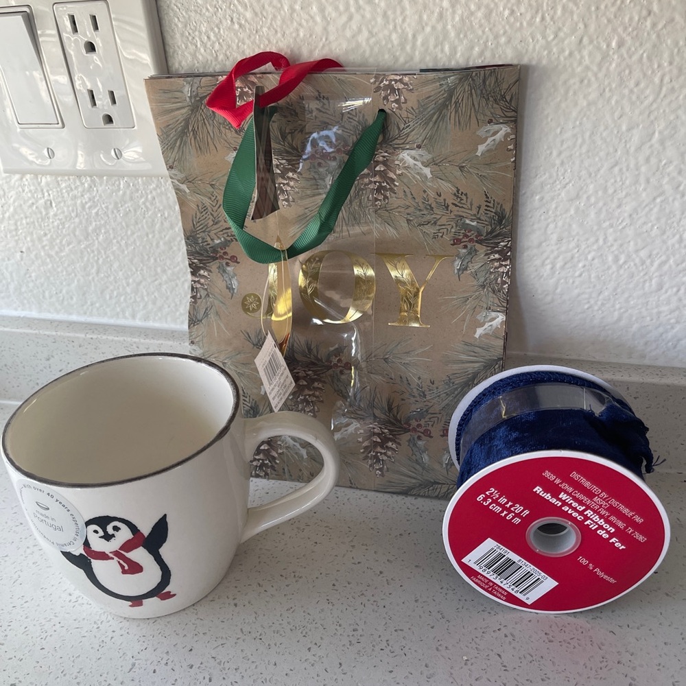 Lot : Penguin Mug, 2 Christmas Gift Bags & Blue Wired Ribbon